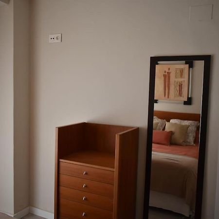 Precioso Piso En Almeria Centro Con Parking Gratis Exterior photo