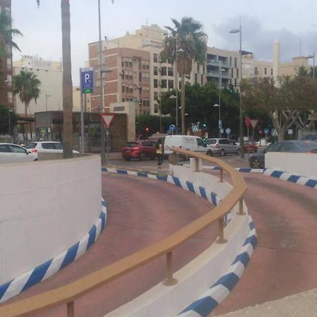 Precioso Piso En Almeria Centro Con Parking Gratis Exterior photo