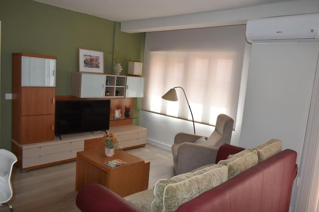Precioso Piso En Almeria Centro Con Parking Gratis Exterior photo