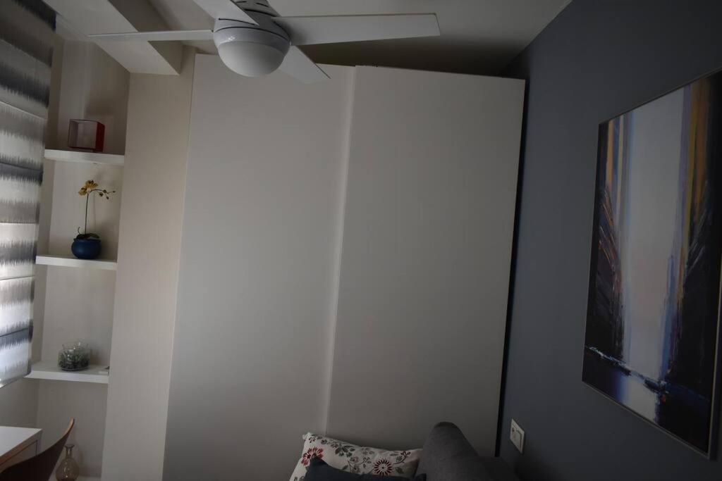 Precioso Piso En Almeria Centro Con Parking Gratis Exterior photo