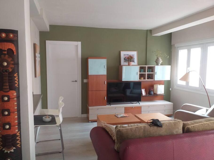 Precioso Piso En Almeria Centro Con Parking Gratis Exterior photo